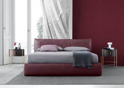Soho double bed in burgundy tinted leather witth Roi bedside tables - BertO