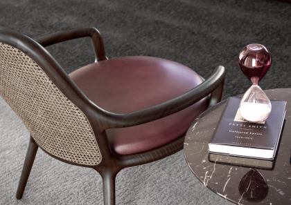 Patti Dark Oil elegant armchair and Circus Marquinia coffee table - BertO