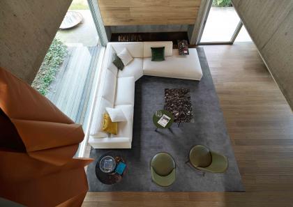 Room furnished with Tommy modular sofa seen from above - BertO