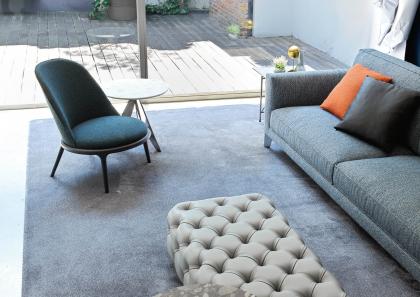 Living room with Kim fabric armchair - BertO