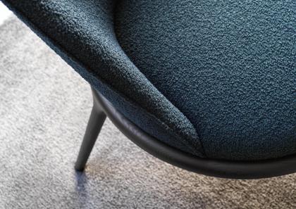 Round seat detail in Kim - BertO fabric