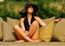 John B Round Sofa with Model - BertO