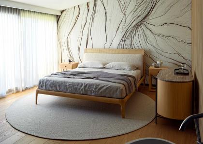 EAST SIDE SOLID OAK BED