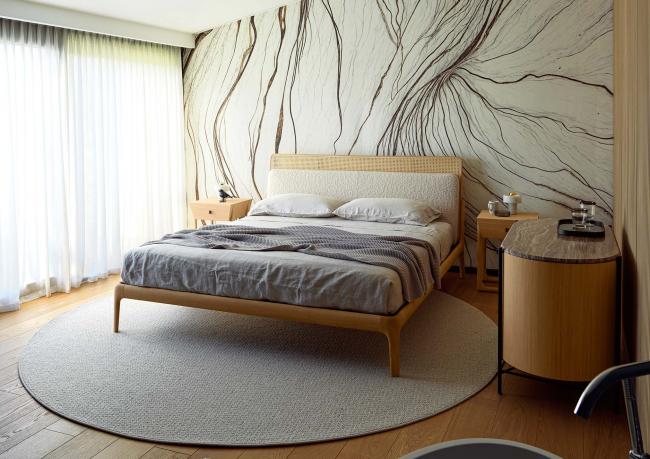 East Side solid oak bed - BertO
