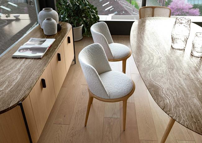 Elegant and Modern Oak Chairs Joan - BertO