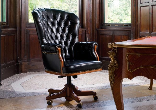 President armchair with deep-buttoned back