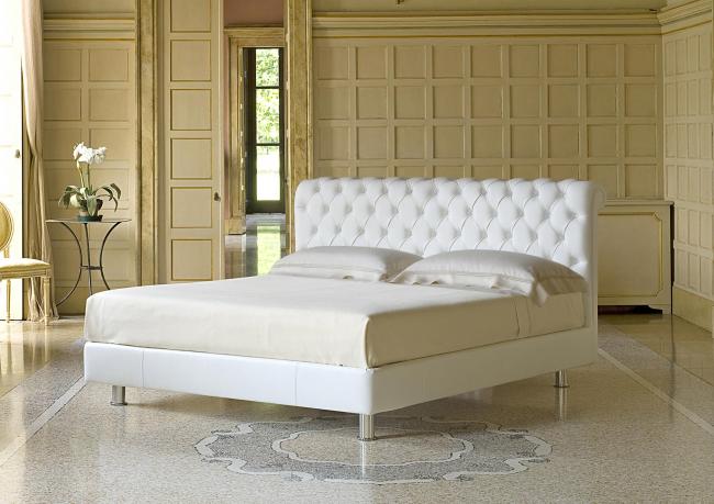Classic chester bed is available in standard dimensions or can be custom made according to your needs