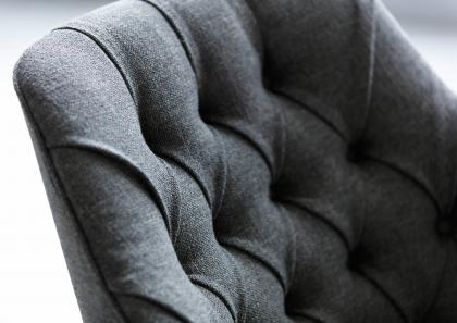Comfortable and cozy low backrest with handmade capitonné finishing - Emilia capitonné armchair