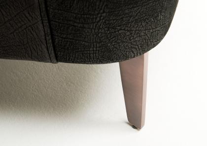 Mat, brushed copper steel feet, exclusive design made by BertO Design Studio - Emilia #BertoLive