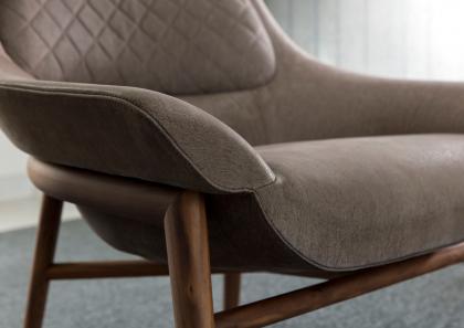Hanna Designer armchair in wood and leather – BertO Salotti