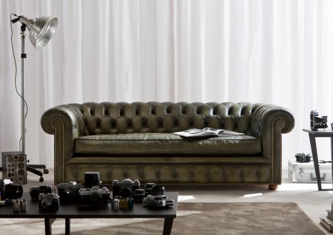 Tufted classic leather sofa outlet - Outlet