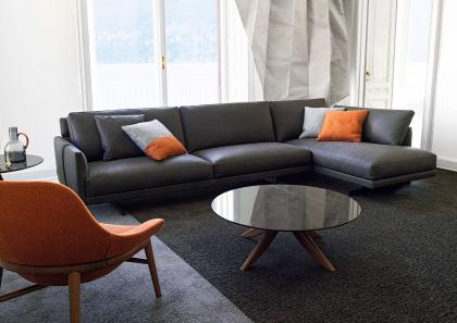 Dee Dee in the version with peninsula is upholstered with precious lead grey coloured leather - BertO 